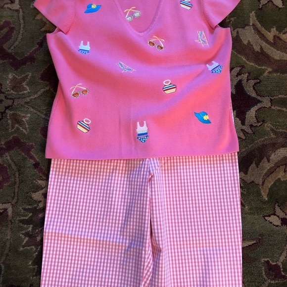 2 Summer Sweaters & 1 Pair Jones NY Pants - Picture 2 of 5